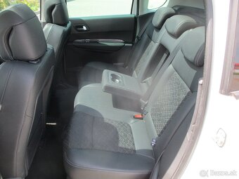 PEUGEOT 3008 Hybrid 4x4 Allure Pano HUD Navi LED - 8