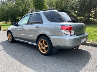Subaru Impreza 2.0R - 8