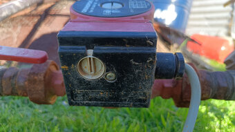 Plynový liatinový kotol, čerpadlo, expanzná tlaková nádoba - 8