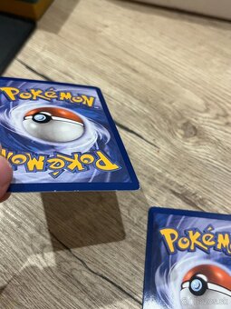 Predávam zberateľské pokémon karty: - 8