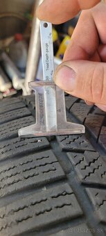 Audi Q5 Dezent zimné 235/65R17 - 8