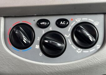 Renault Trafic 2.5DCi 8 MÍST AUTOMAT KLIMA nafta automat - 8