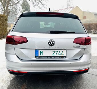 VVW Passat Variant 2.0 TDi DSG Business 2023 110kW NAVI,LED - 8