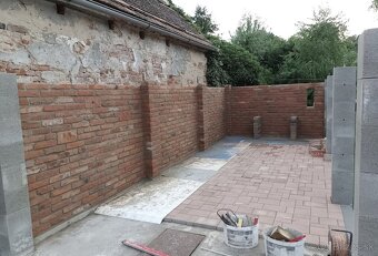 Vyučený murár, maliar a hodinový manžel - 8