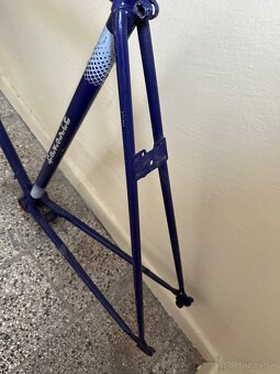 Favorit F8 rám 60 veľkosť - 8
