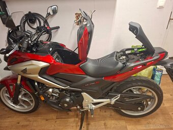 Honda  NC750XA - 8