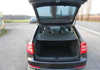 Škoda Octavia 2,0 RS 147 kW Serviska benzín - 8