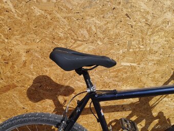 Trekingový pánsky bicykel s odlahčeným duralovým rámom - 8