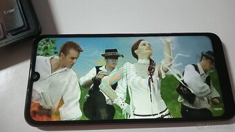 Motorola e6 plus 50€ - 8
