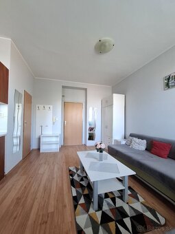 Na predaj priestranná 26 m2 garzónka v Poprade - 8