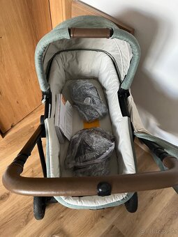 Predám dvojkombináciu kočíka Joie - 8