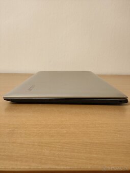 Lenovo 330-17IKB | Core i5 • 8GB RAM • SSD - 8