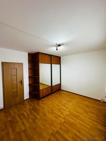 Priestranný 3-izbový byt v Starej Ľubovni - 8