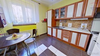 REZERVOVANÝ Predaj 3-izbový dom, pozemok 12,3 á, Komja - 8