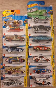Hot wheels - 8