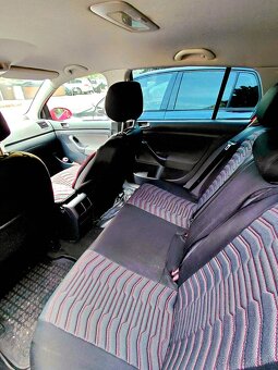 Volkswagen Golf V – r. 2005, 1.4 Benzín (55 kW) - 8