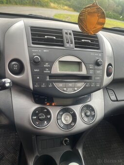Toyota rav4 D4-D - 8