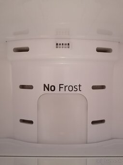 monoklimatická chladnička SAMSUNG RR35H6165SS/EO - 8