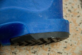 detské lyže + lyžiarky - 8