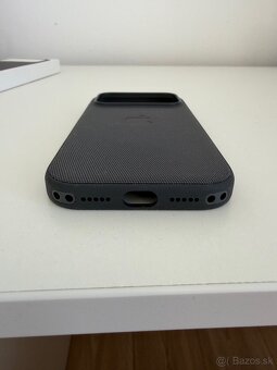 iPhone 17 Pro - kryty Apple a Pitaka - 8