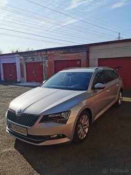 Predám Škodu Superb combi 2.0 TDI Style - 8