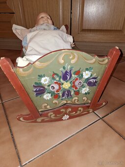 Stará maľovaná drevenná koliska - 8