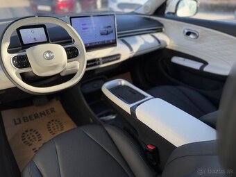 Dongfeng Box E2 - 8