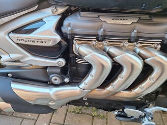 Triumph Rocket 3r - 2019 - 8