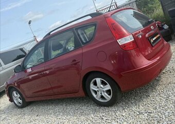 Hyundai i30 1,4 CVVT 1.MAJITEL ČR +ALU benzín manuál 80 kw - 8