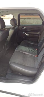Ford Mondeo - 8