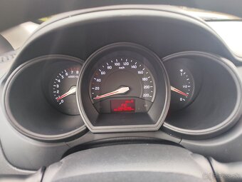 Kia Rio 1.2 - 8