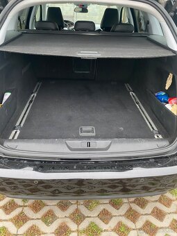 Peugeot 308 SW 1.6 HDI Allure - 8