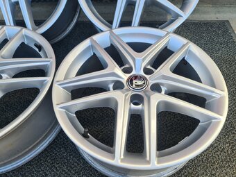 ALU DISKY AUDI 5X112 R17 6,5J ET28 - 8