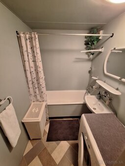 Prenájom 2 izbový byt s loggiou, sídlisko Západ, SNV - 8