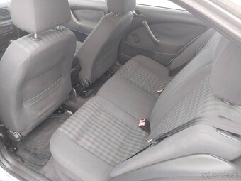 Škoda Octavia 1.6 Ambiente - 8