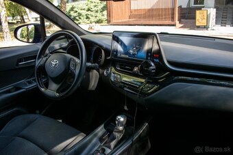 Toyota C-HR 1.8 Hybrid Active E-CVT FWD - 8