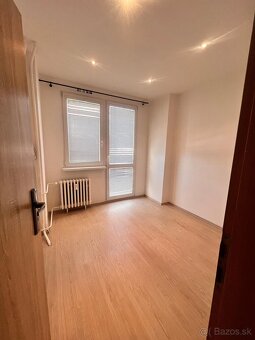 Nasťahuj sa- Kompletne zrenovovaný a zariadený 3 izbový byt - 8