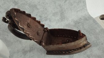 Stará orig. atypická žehlička DRAK - 8