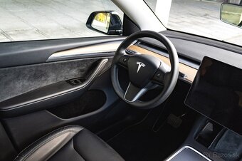 Tesla Model Y Long Range 378kW / TOP STAV / - 8