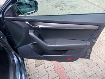Škoda Octavia Combi 1.6 TDI 116k Style DSG - 8