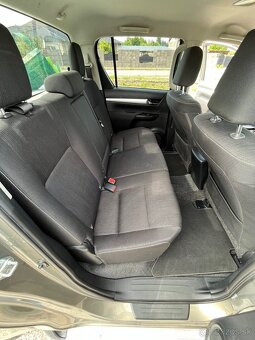 TOYOTA HILUX 150 kw automat - 8
