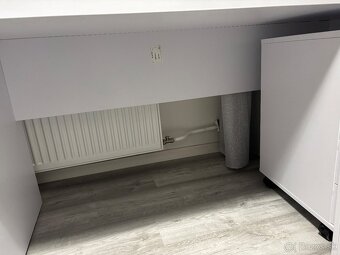 postel + stôl + stolička grátis - 8