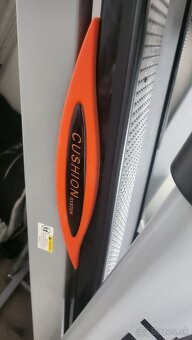 Predám profi bežecký 2 motorový pás Techfitness H 900 - 8