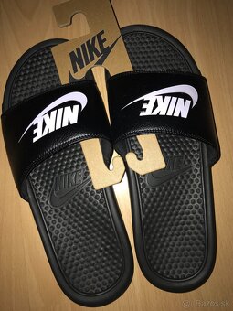 ŠĽAPKY NIKE BENASSI JDI veľ. 45 (UK 10) + darček - 8