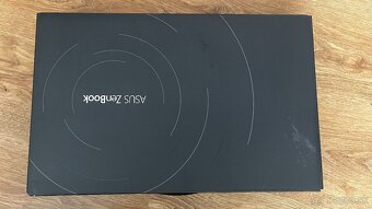 Asus Zenbook 14 - 8