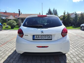 Peugeot 208- 1.2 benzín 60kw.. - 8