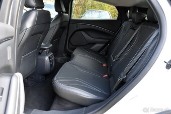 Ford Mustang Mach-E 75,7 kWh 2023 ZÁRUKA - SOH_96,4% _DPH - 8