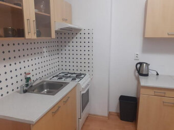 Prenájom 1 - izbový byt blízke centrum - 8