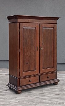 Skriňa dubová s 2 zásuvkami. - 8