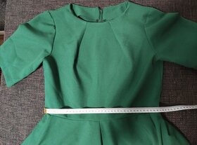 Zelené šaty - 8